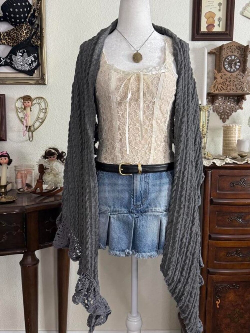 Whimsical fairy grunge grey cable knit ruffled shawl / scarf